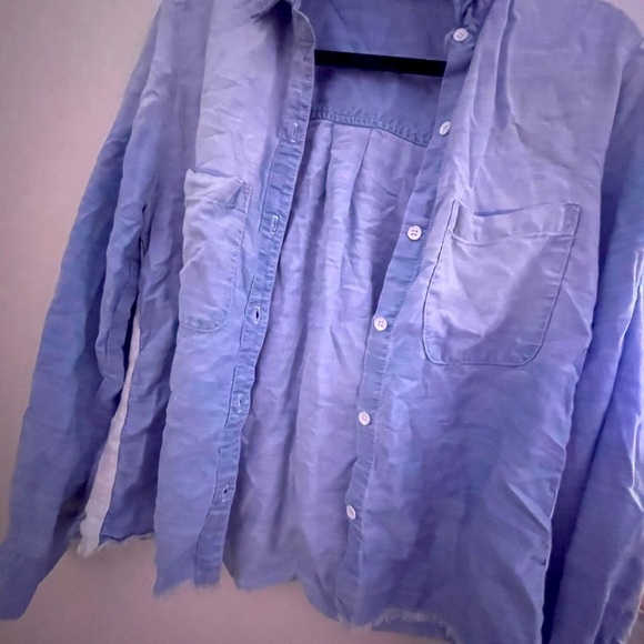 Women’s Bella Dahl Light Blue Wash Button-Up Shirt LIKE NEW size XS - Picture 2 of 15